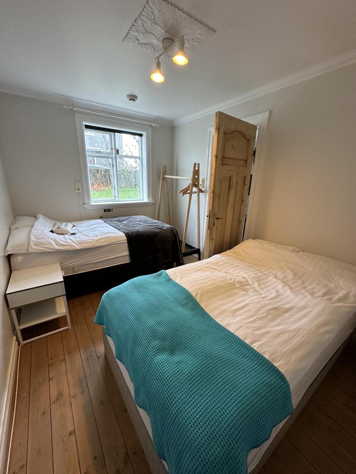 Reykjavik Urban Escape 2-Bedroom Haven With Private Entrance Exterior photo