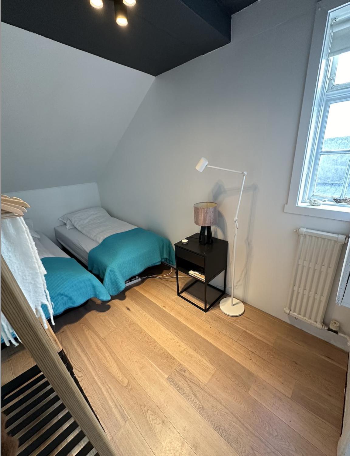 Reykjavik Urban Escape 2-Bedroom Haven With Private Entrance Exterior photo