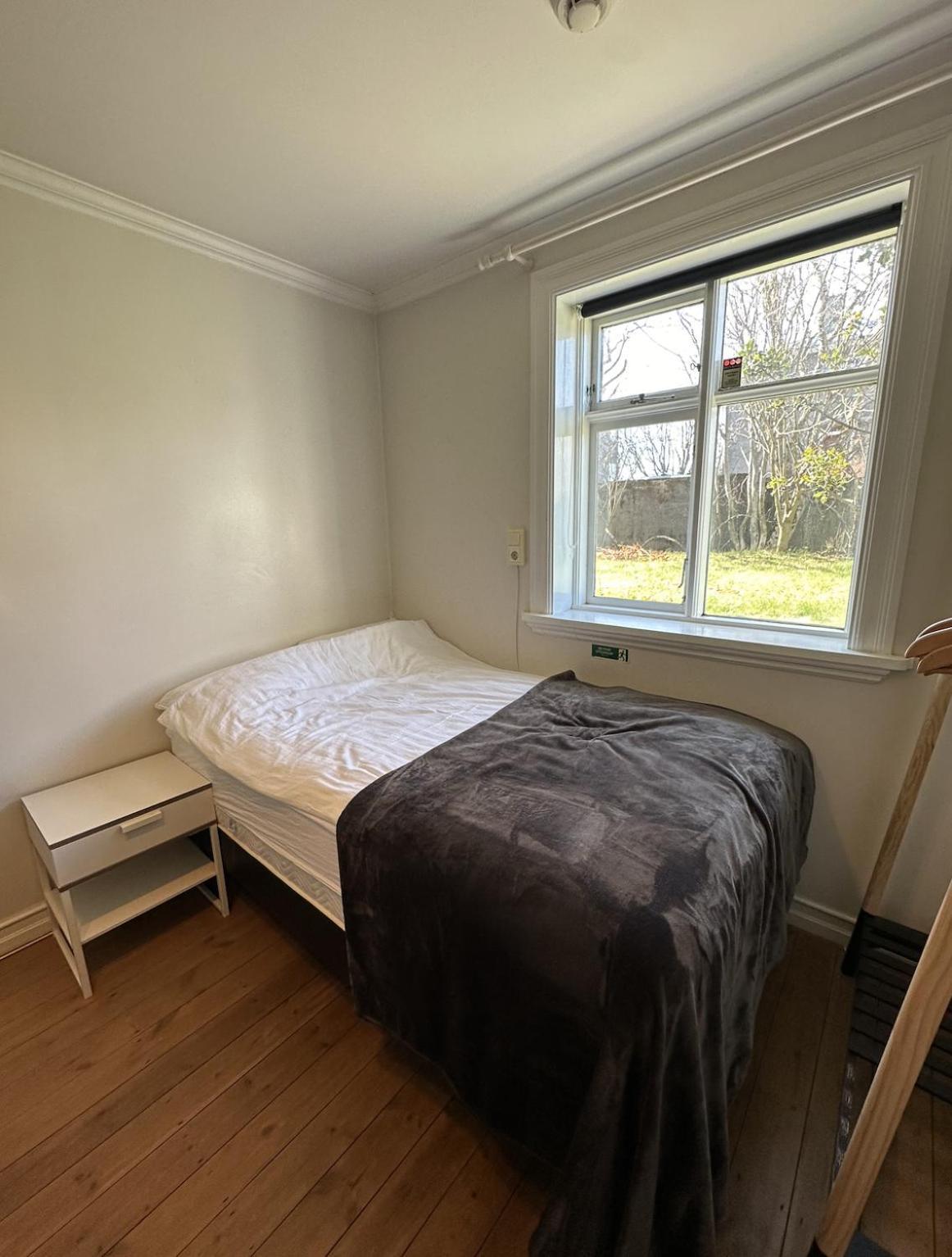 Reykjavik Urban Escape 2-Bedroom Haven With Private Entrance Exterior photo